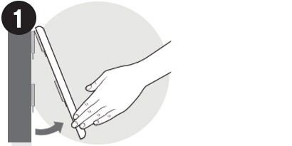 액자의 아래쪽을 잡고 떼어냅니다
