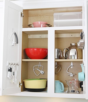Hang sets of measuring spoons and cups on the key rails, and use the clear hooks to hold plastic mixers, tools, whisks and more
